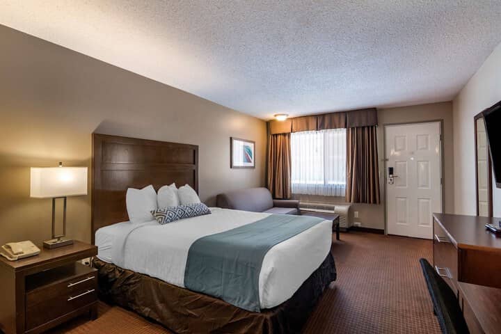Room 10 of 30