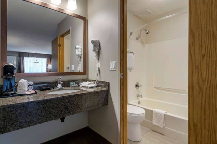 Room 15 of 30