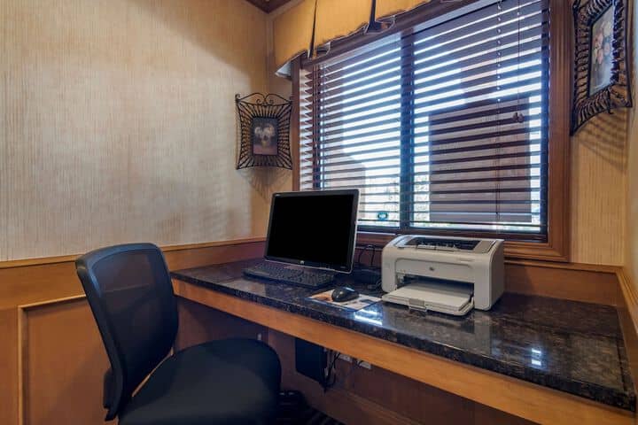 Business Center 26 of 30