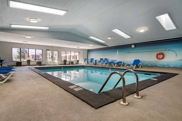 Pool 19 of 30